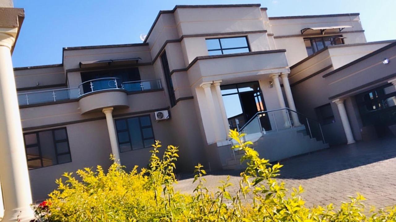 בורחרספורט Dineo'S Lodge And Spa מראה חיצוני תמונה