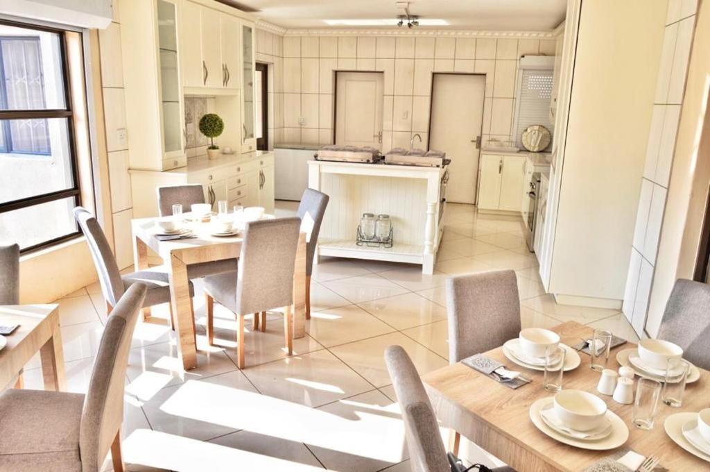 בורחרספורט Dineo'S Lodge And Spa מראה חיצוני תמונה