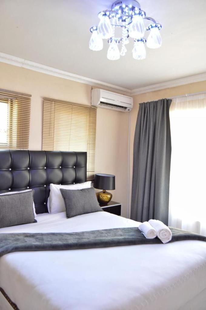 בורחרספורט Dineo'S Lodge And Spa מראה חיצוני תמונה