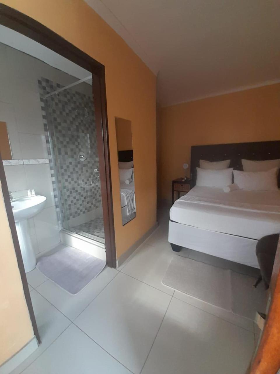בורחרספורט Dineo'S Lodge And Spa מראה חיצוני תמונה