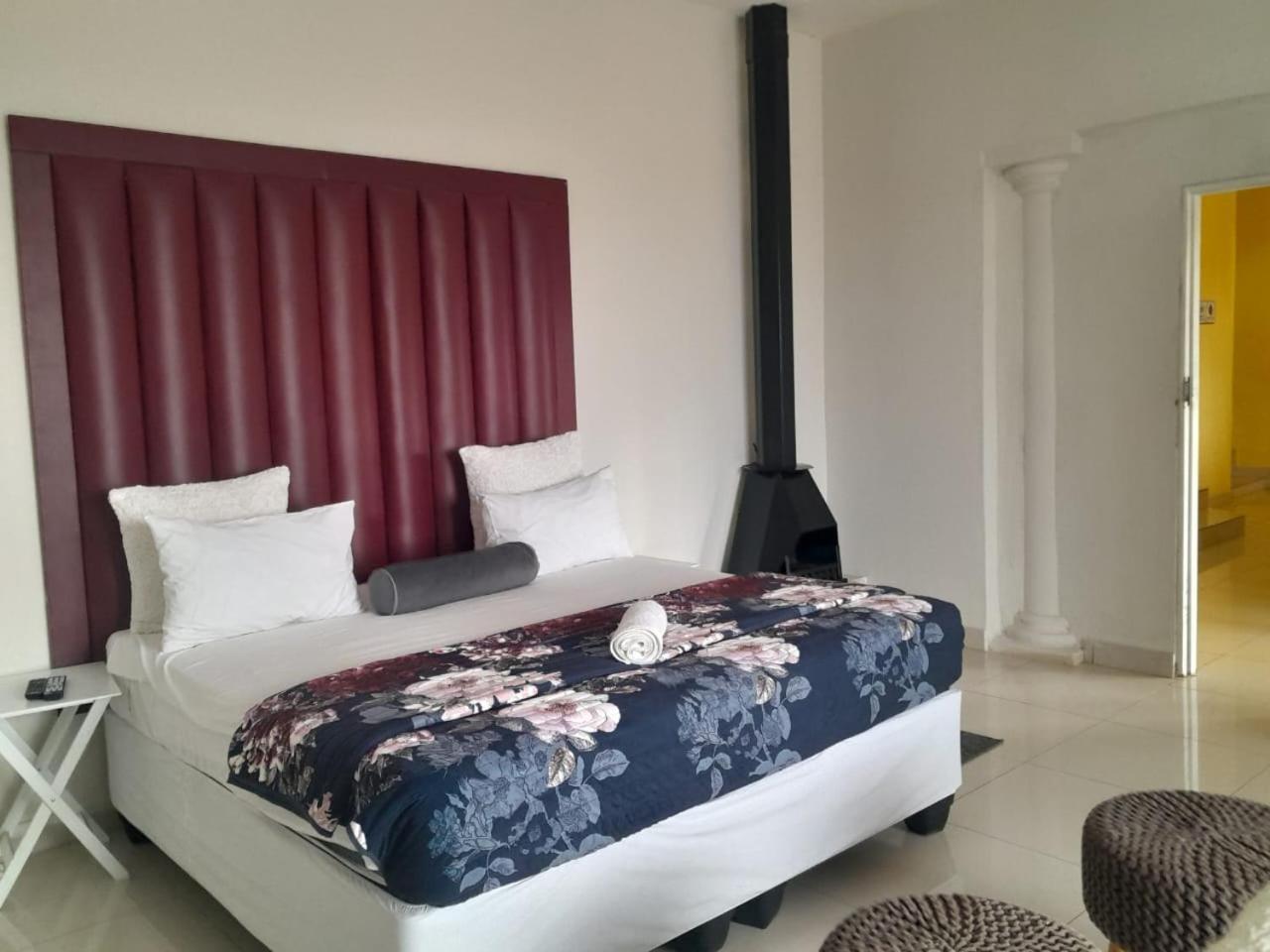 בורחרספורט Dineo'S Lodge And Spa מראה חיצוני תמונה