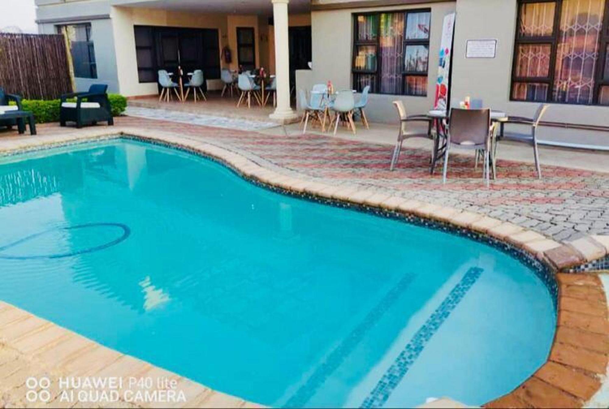 בורחרספורט Dineo'S Lodge And Spa מראה חיצוני תמונה