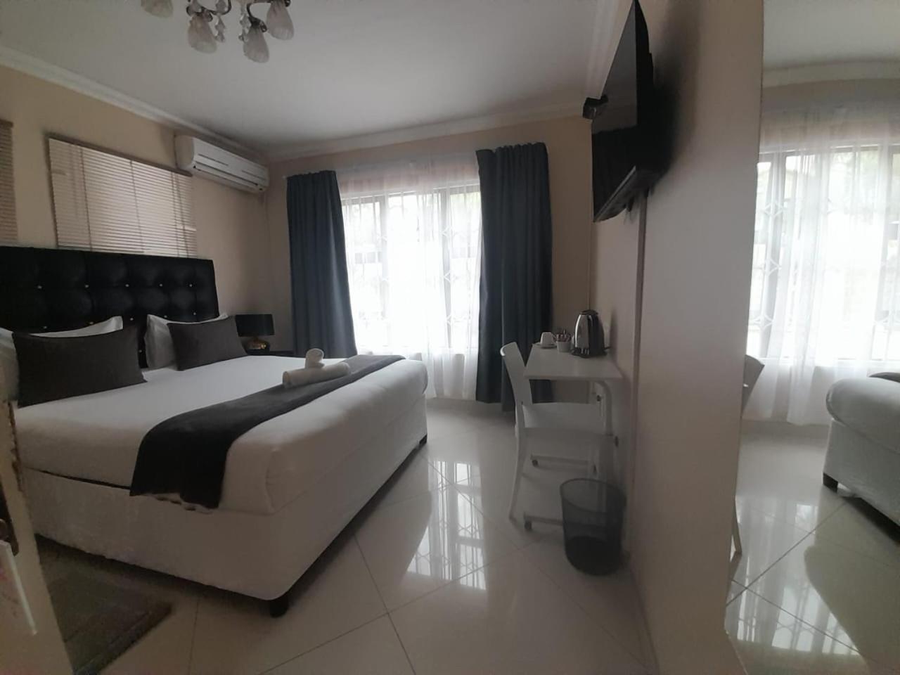 בורחרספורט Dineo'S Lodge And Spa מראה חיצוני תמונה
